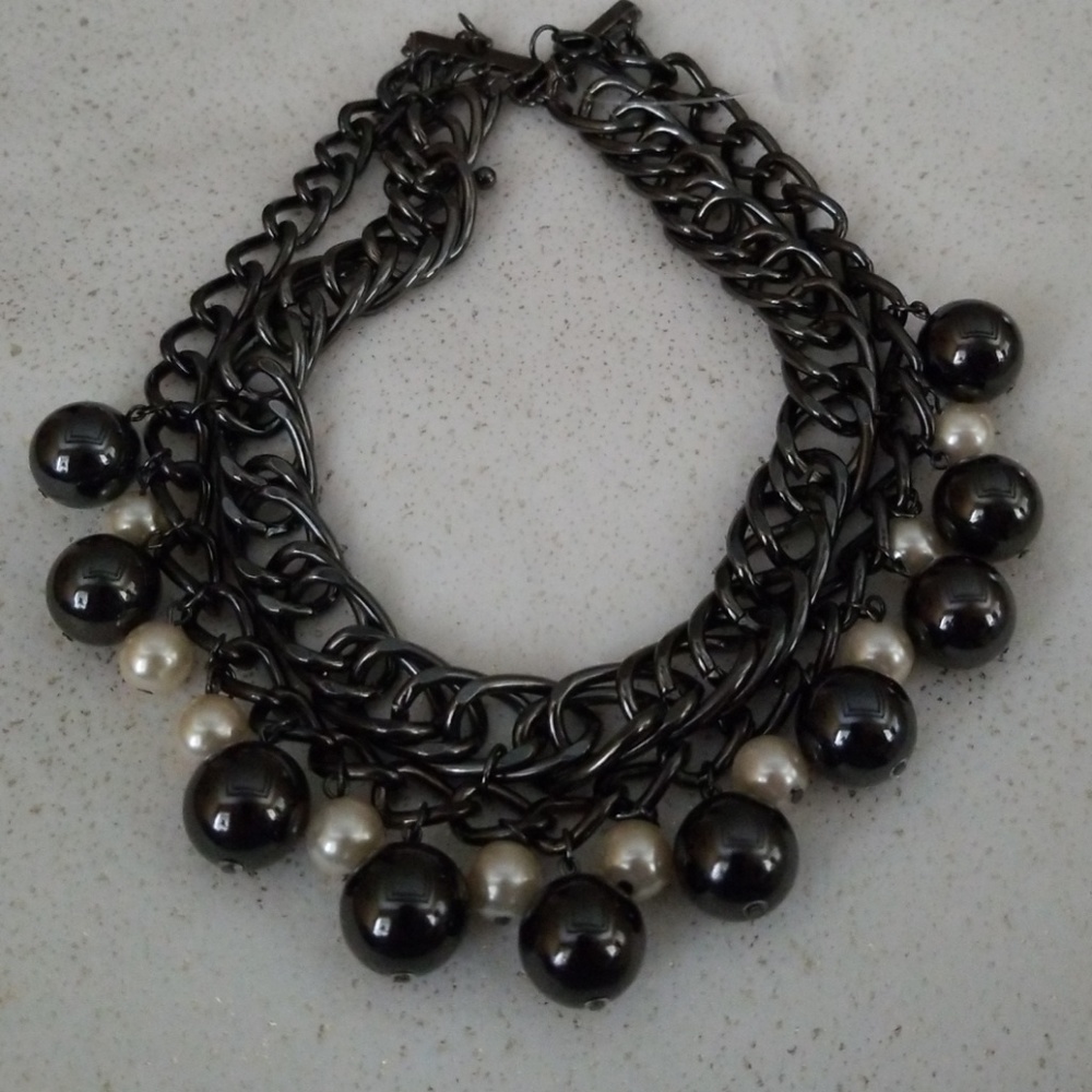 Heavy gun metal choker w/ beads gunmetal & pearls